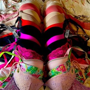 13 Victoria secret bras size 34DD great condition,4 VS pink sports bras  large